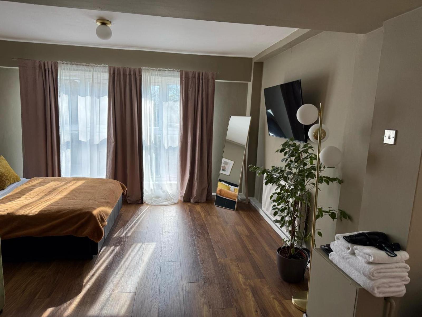Spacious Flat Next To Earls Court Station Appartamento